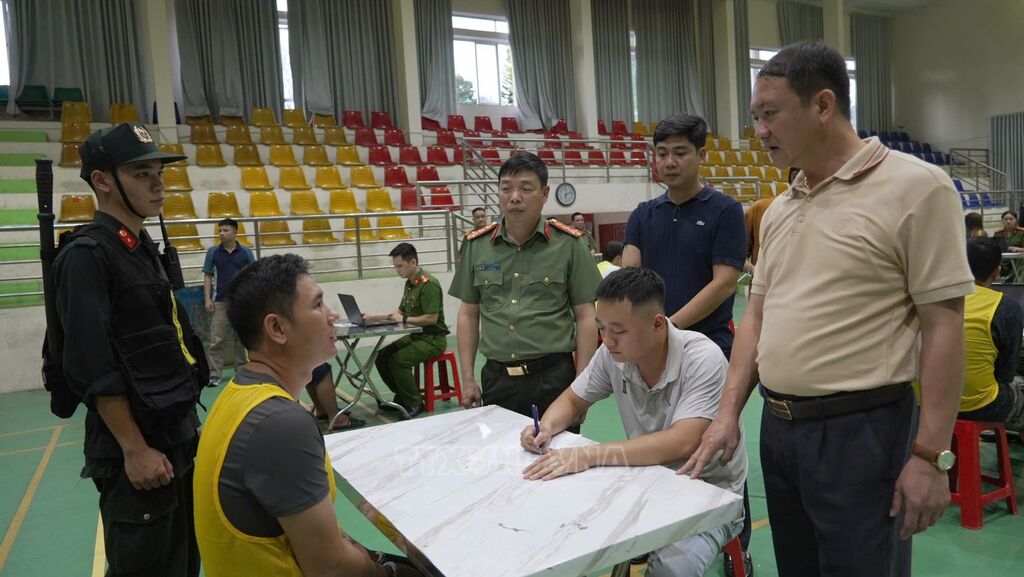 Công an Cao Bằng lấy lời khai vụ án
