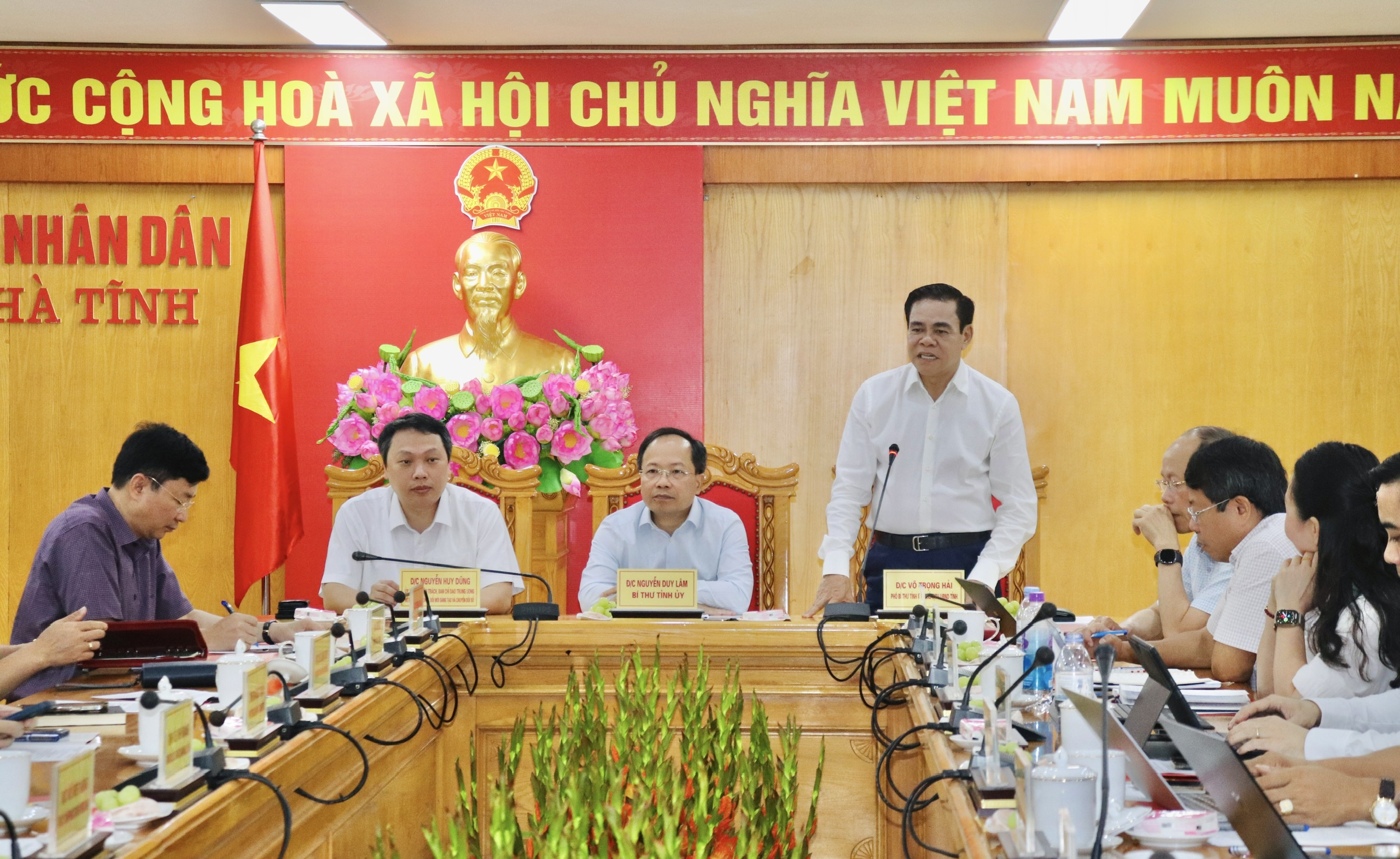 Đồng chí Võ Trọng Hải - Chủ tịch UBND tỉnh kết luận buổi làm việc.