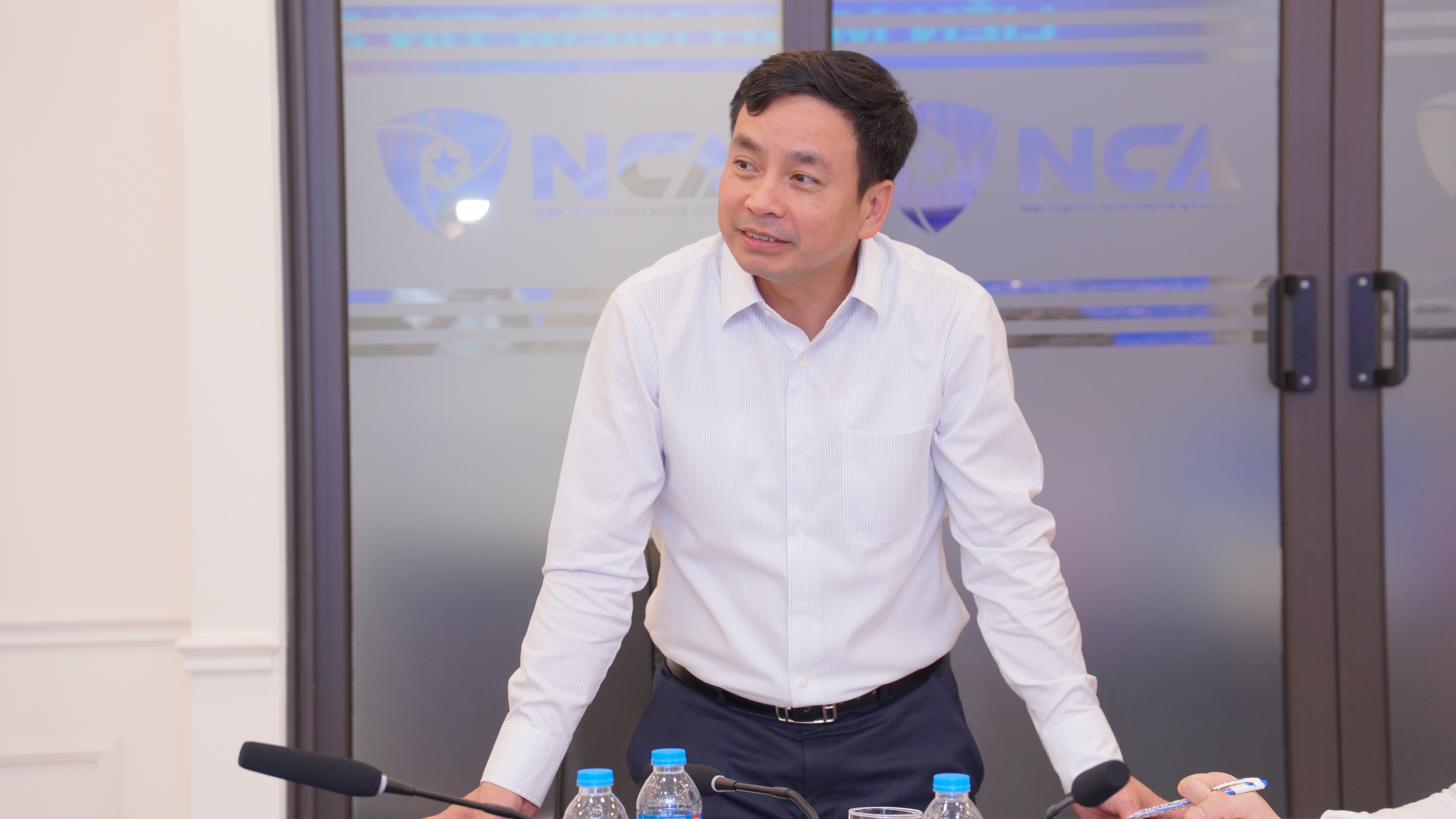 Thiếu tướng Lê Xuân Minh, Cục trưởng Cục An ninh mạng và phòng, chống tội phạm sử dụng công nghệ cao phát biểu tại Phiên họp.