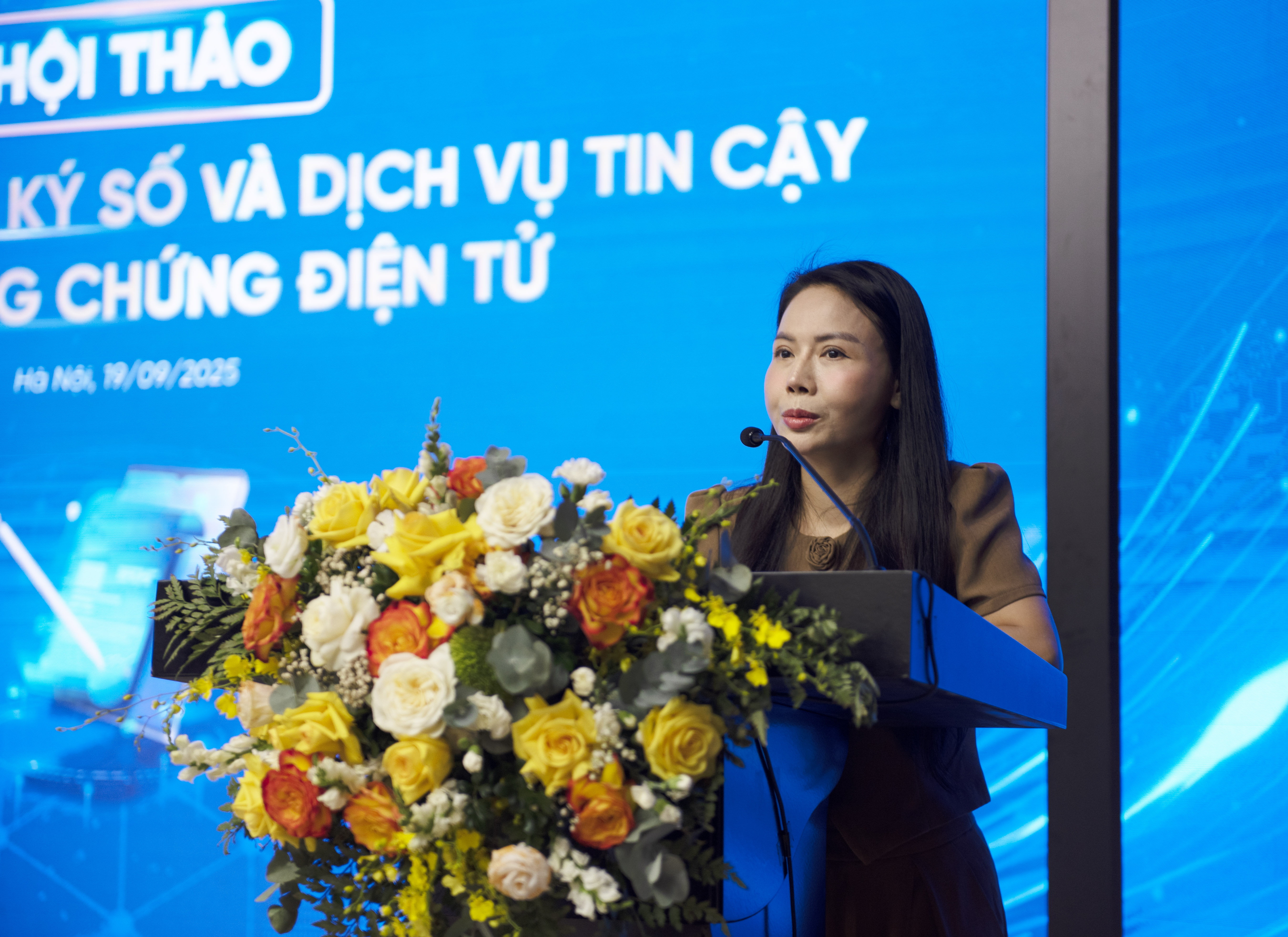 Bà Nguyễn Thị Thơ, Phó Chủ tịch điều hành Hiệp hội Công chứng viên Việt Nam