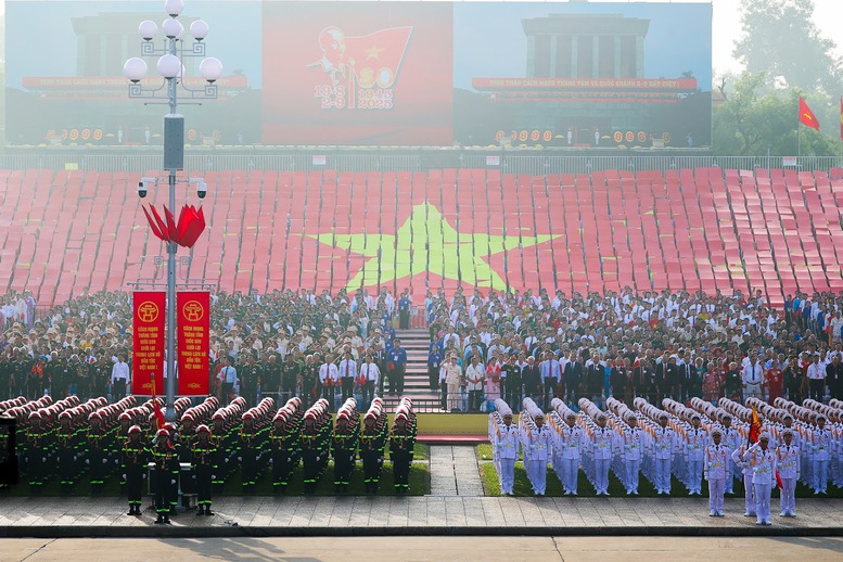 Nghi thức chào cờ trang trọng tại Quảng trường Ba Đình sáng 2/9 - Ảnh: VGP/Nhật Bắc