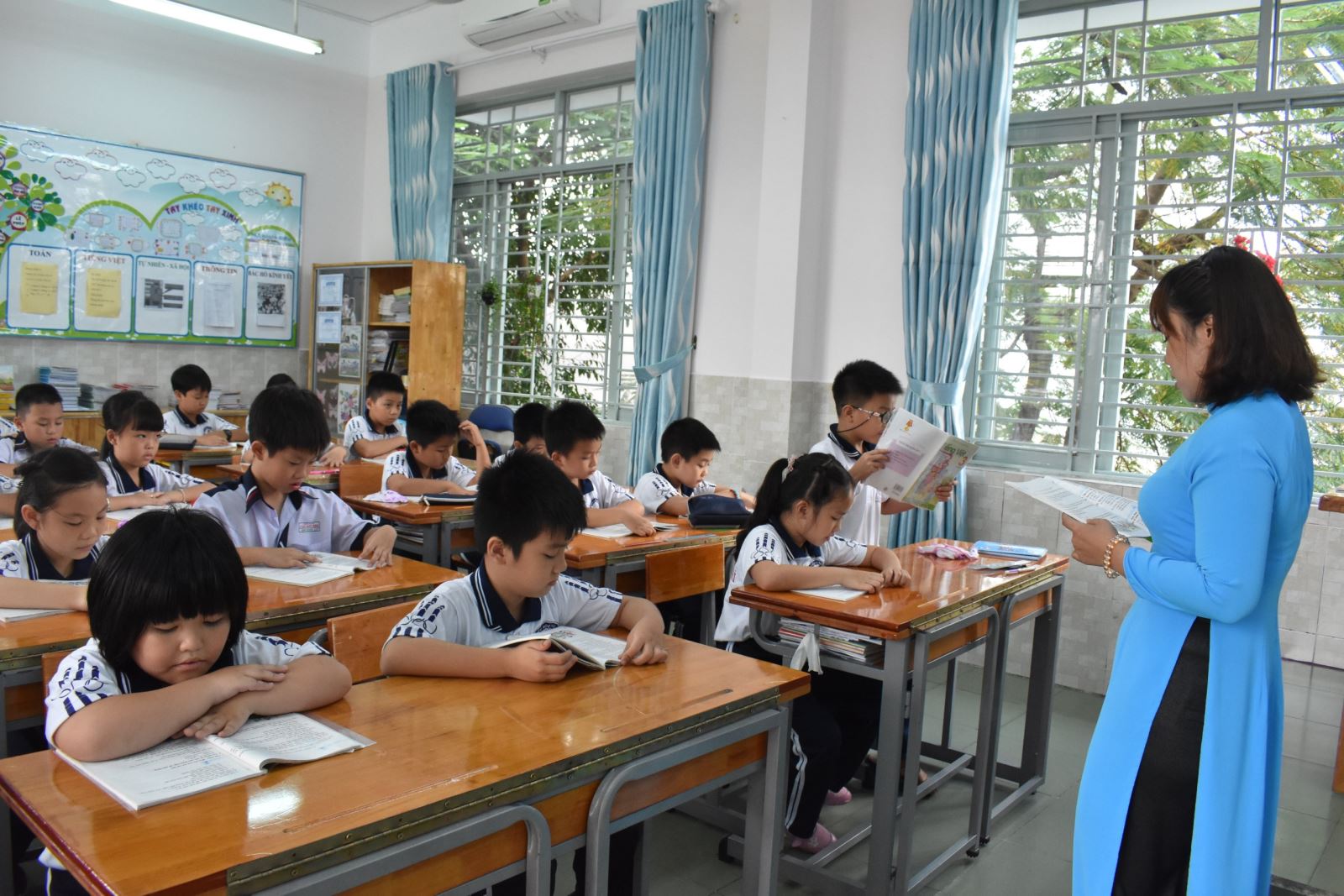 An Giang tiên phong triển khai đào tạo giáo viên để đưa AI vào giảng dạy chính khóa