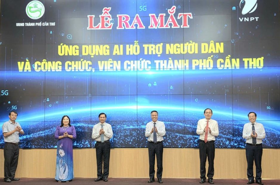 Lãnh đạo TP. Cần Thơ và Tập đoàn VNPT ra mắt ứng dụng AI hỗ trợ người dân, các bộ công chức, viên chức TP Cần Thơ.