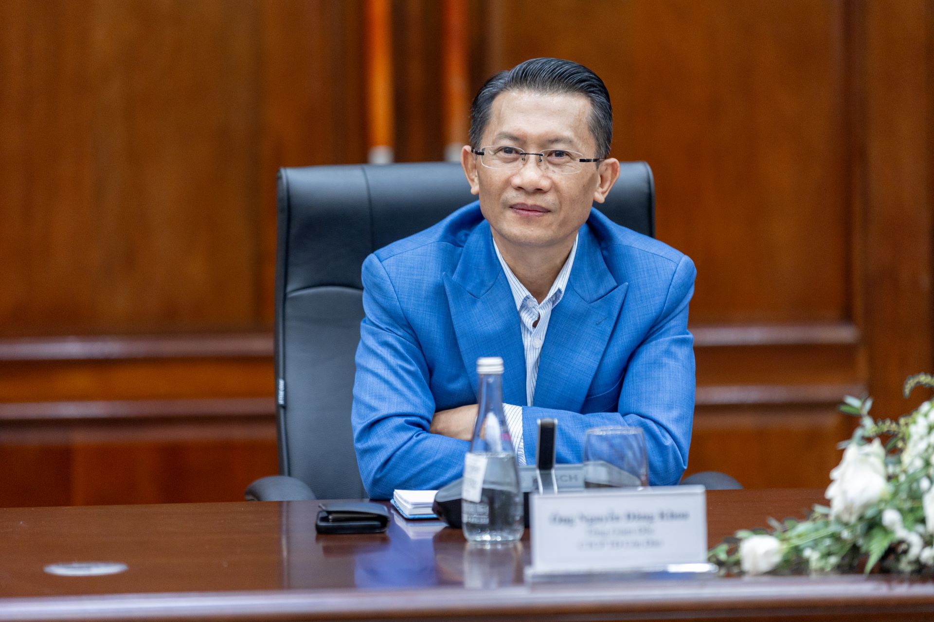 Theo thỏa thuận, Côn Đảo Group sẽ mua 50 xe E-Bus, 1.000 ô tô điện VinFast và cùng phát triển 1.000 trụ sạc