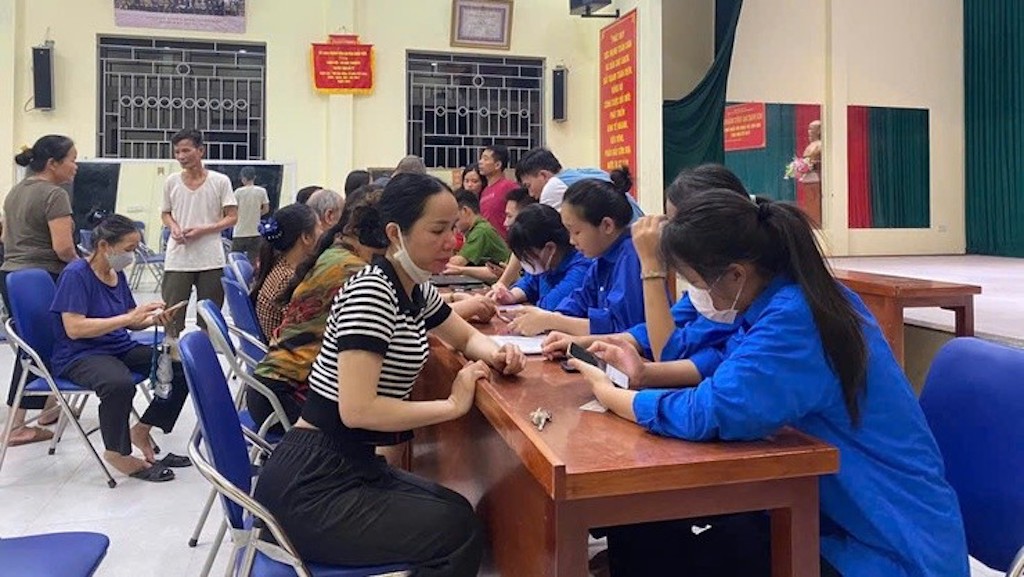 Các Tổ chuyển đổi số cộng đồng được xem là lực lượng nòng cốt tại cơ sở, có nhiệm vụ tuyên truyền, hỗ trợ và hướng dẫn người dân tiếp cận, sử dụng hiệu quả các nền tảng số.