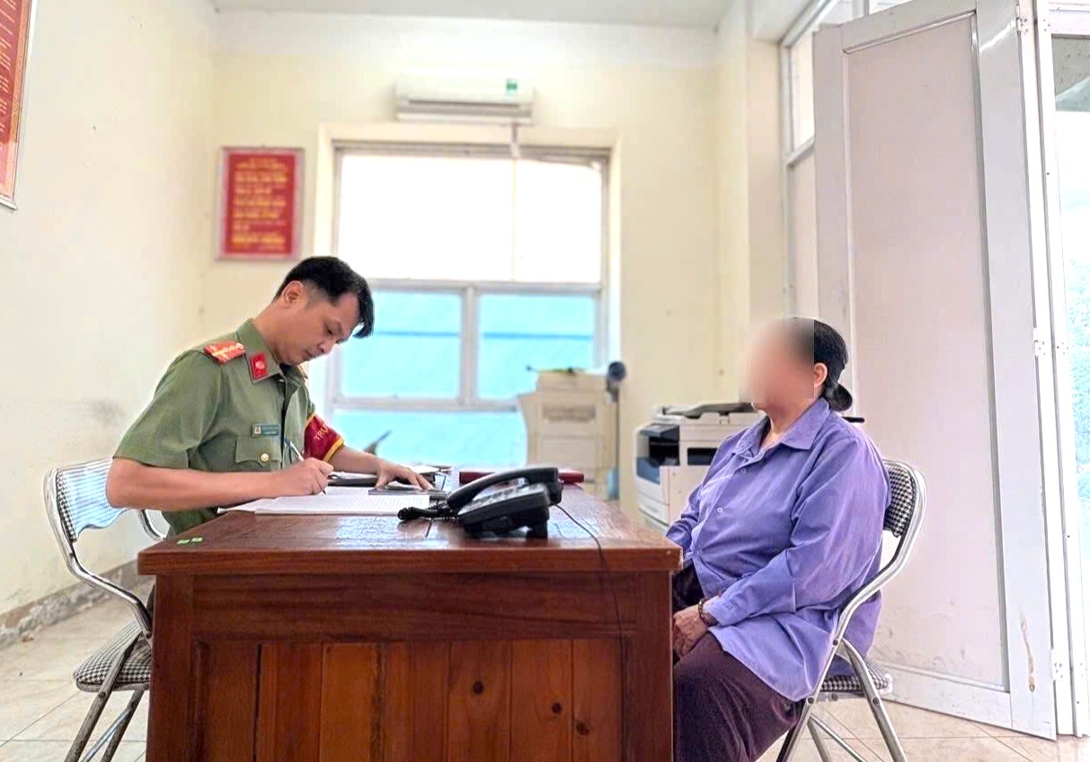 Bà M trình báo sự việc tại cơ quan Công an.