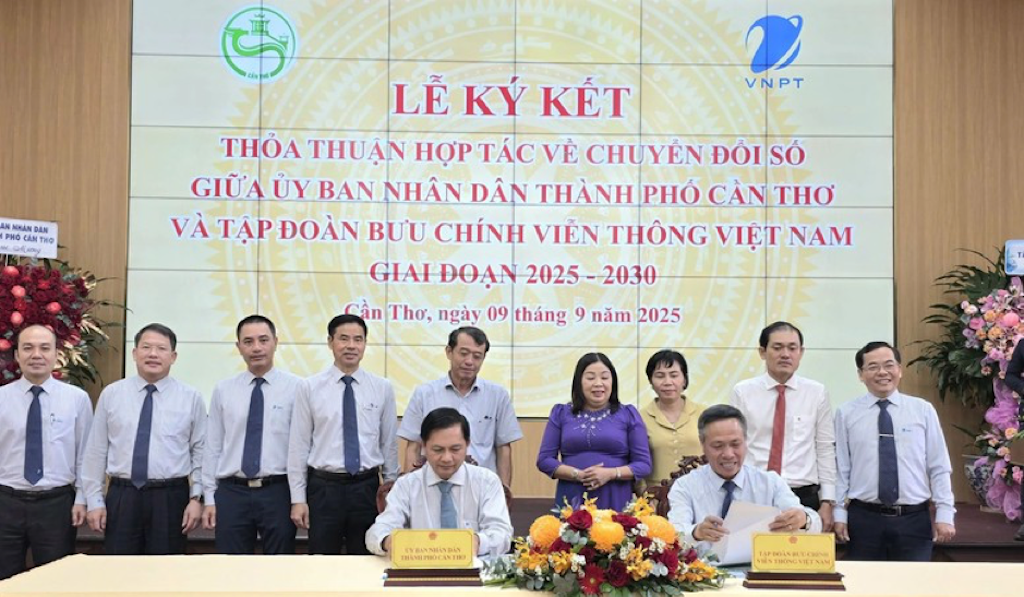 TP. Cần Thơ và Tập đoàn VNPT ký thỏa thuận hợp tác chuyển đổi số