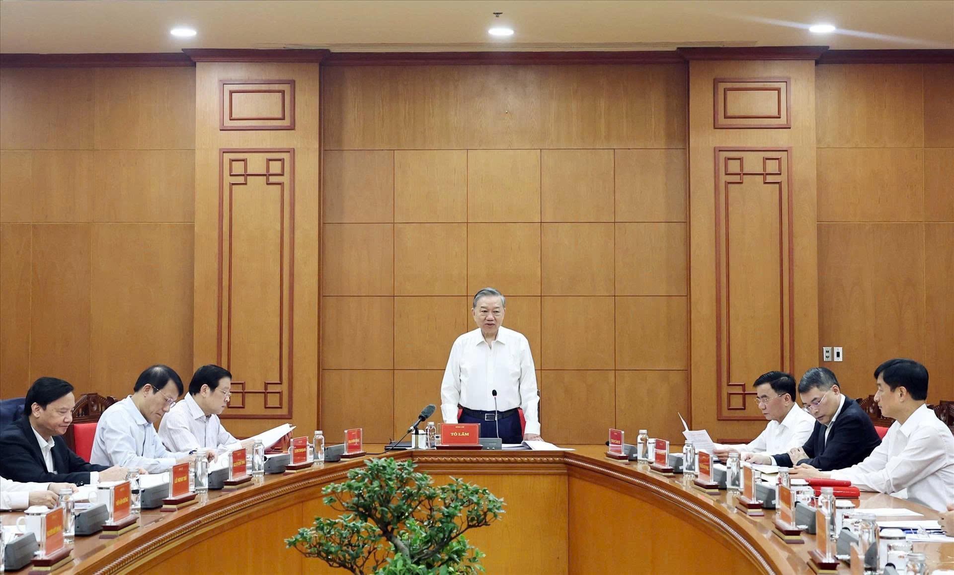 Tổng Bí thư Tô Lâm - Trưởng Ban Chỉ đạo Trung ương về phòng, chống tham nhũng, lãng phí, tiêu cực phát biểu tại cuộc họp.