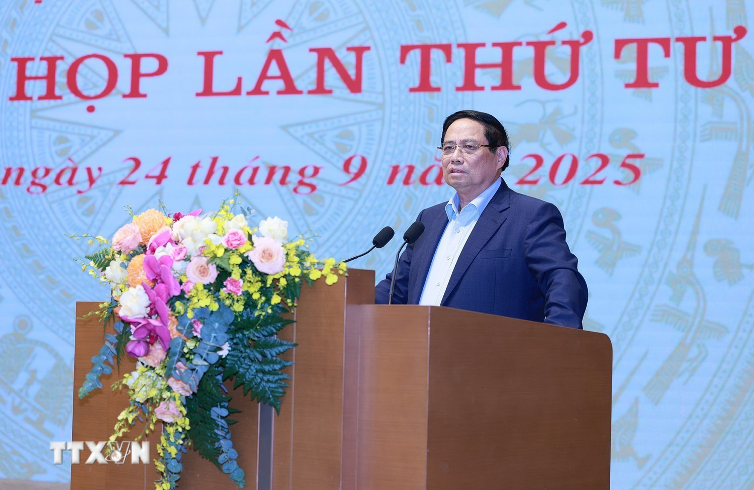 Thủ tướng Phạm Minh Chính chủ trì phiên họp. (Ảnh: Dương Giang/TTXVN)
