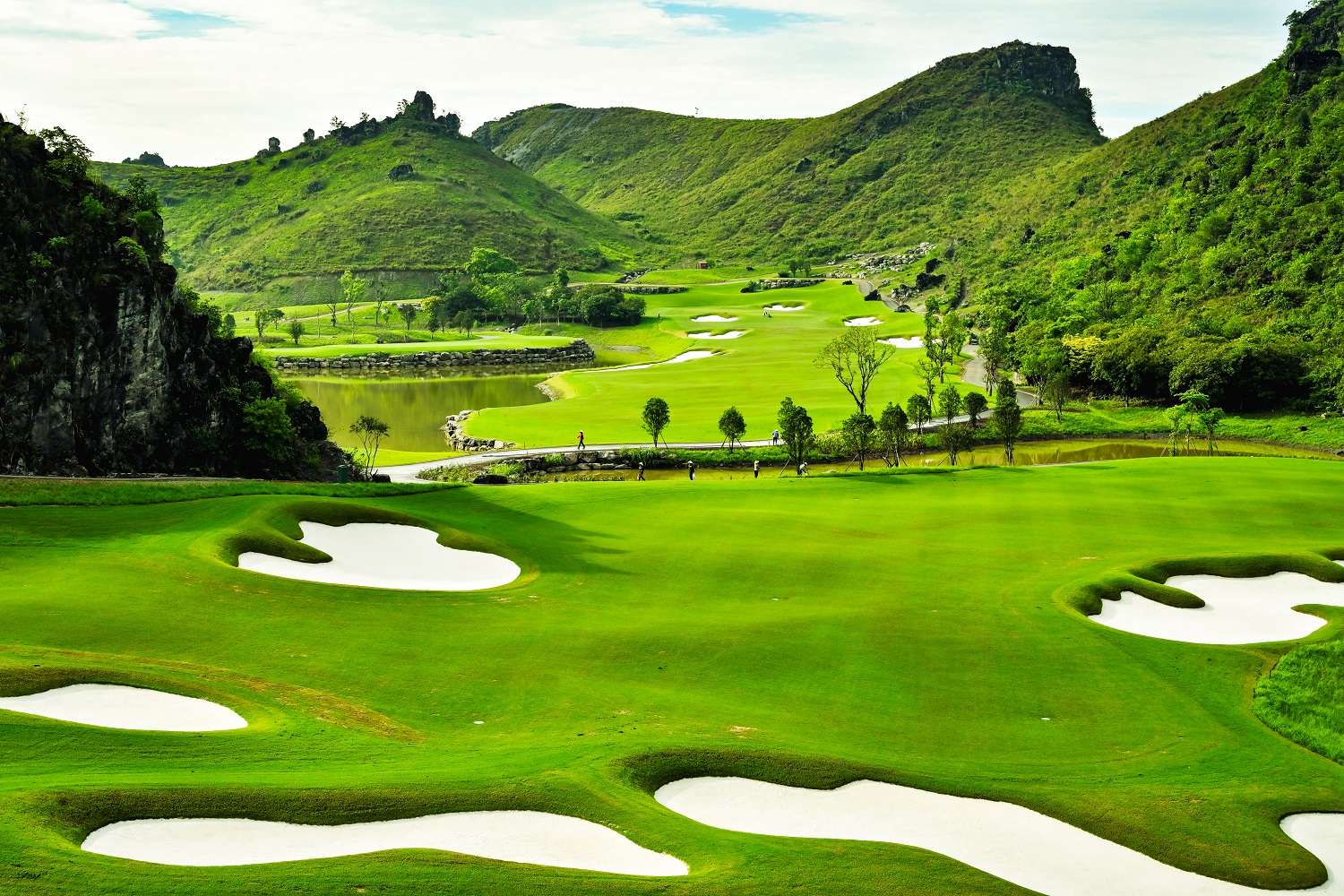Hố số 5 sân golf Legend Valley Country Club