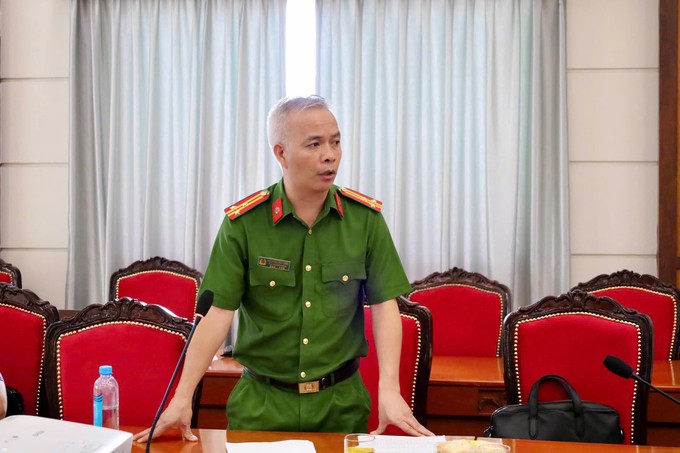 Đại biểu nêu ý kiến góp ý tại hội nghị. Ảnh: Cẩm Nương.