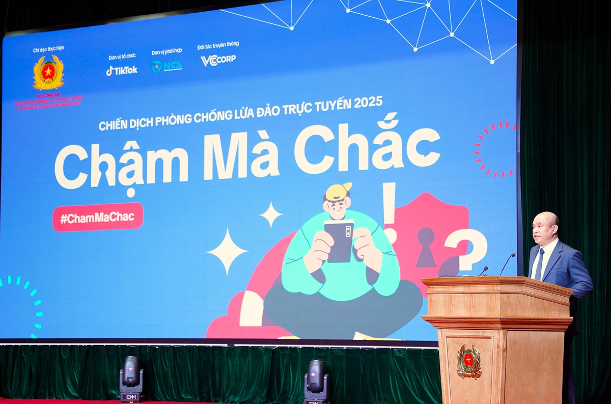 Đại tá Hà Văn Bắc - Phó Cục trưởng Cục An ninh mạng và phòng, chống tội phạm sử dụng công nghệ cao (A05) phát biểu tại lễ phát động Chiến dịch.