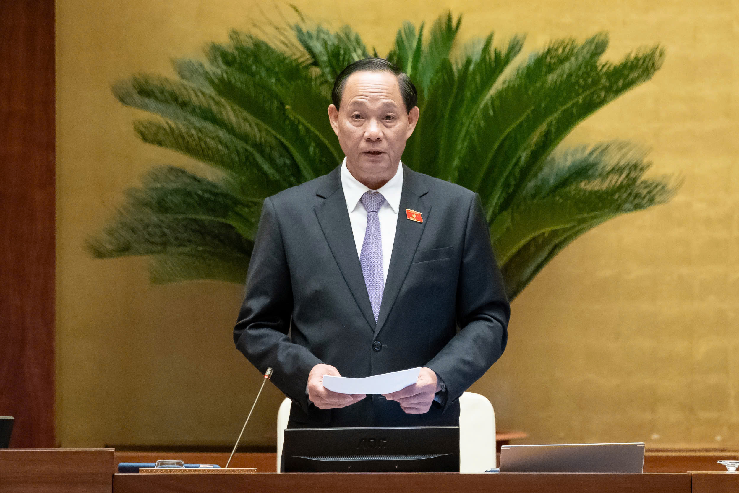 Phó Chủ tịch Quốc hội, Thượng tướng Trần Quang Phương điều hành Phiên họp