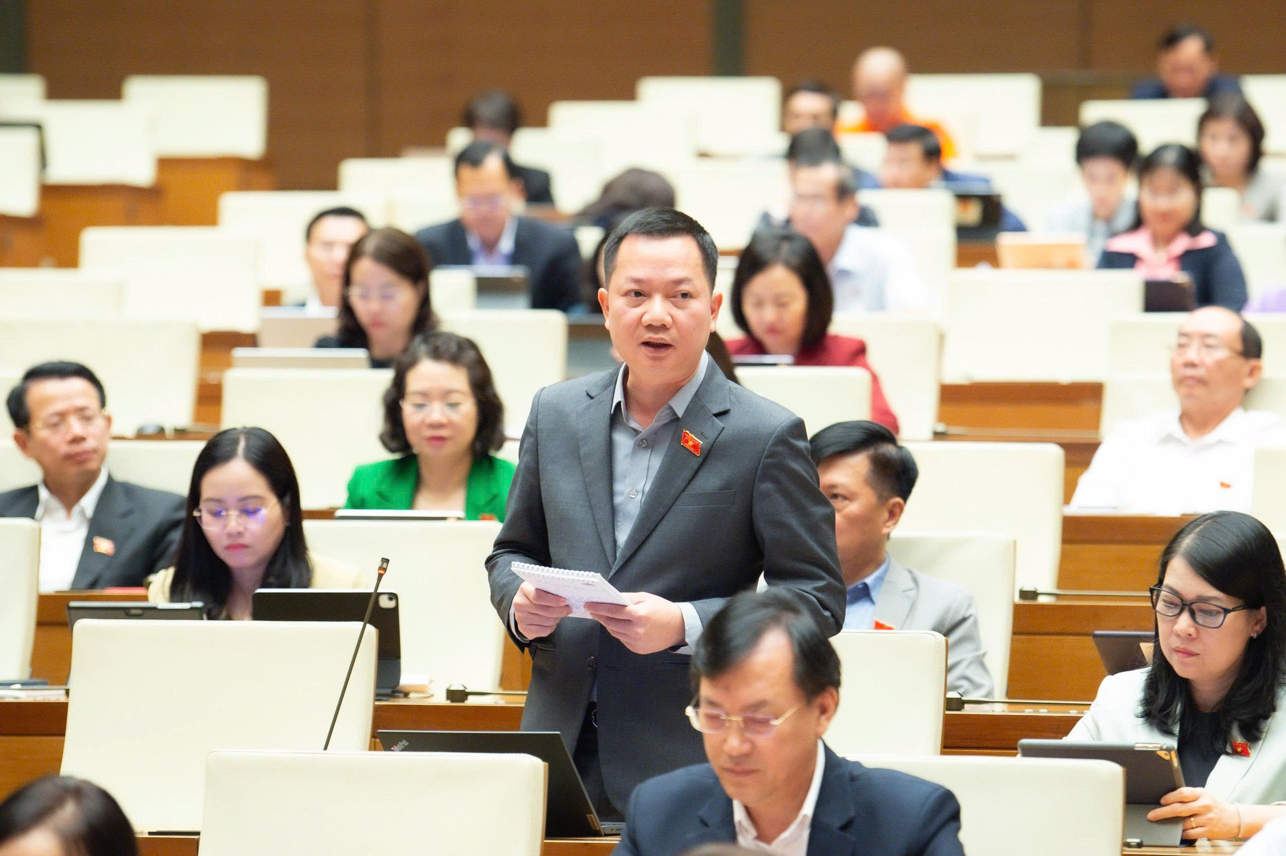 Đại biểu Trịnh Xuân An, Đoàn ĐBQH tỉnh Đồng Nai, cho rằng cần có hệ thống cơ sở dữ liệu chung để đồng bộ và số hóa toàn bộ thông tin giám sát.