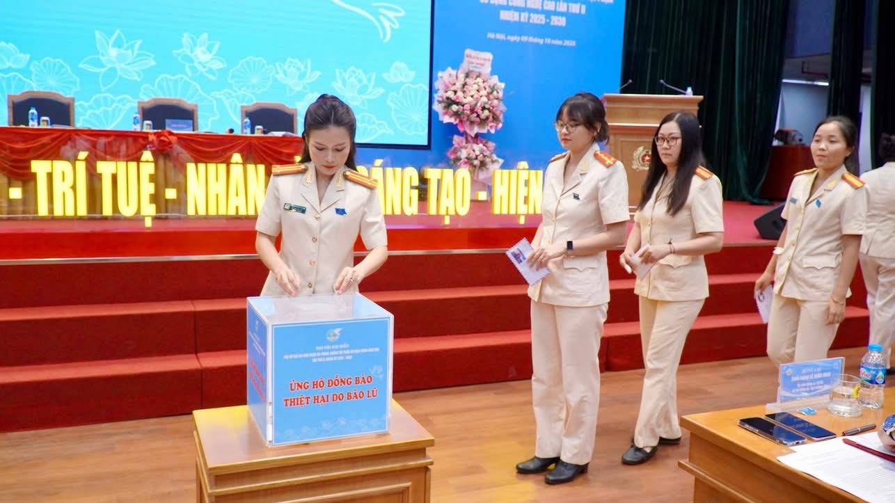 Đại hội được sự hưởng ứng của các đồng chí lãnh đạo, khách mời và đại biểu tham dự đã bước đầu quyên góp được 27 triệu đồng ủng hộ đồng bào bị thiệt hại do bão lũ trong thời gian gần đây.