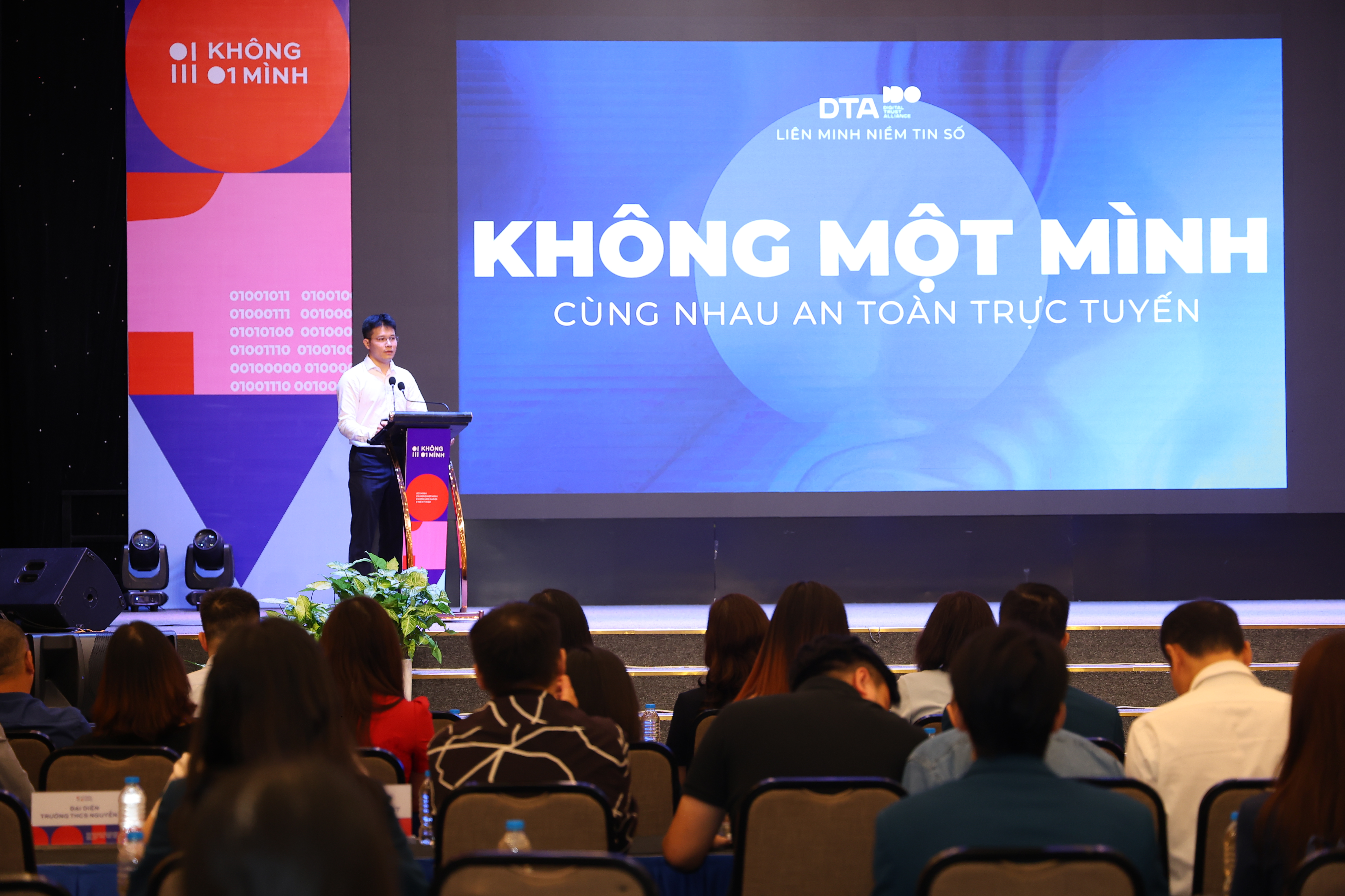 Trung tá Nguyễn Tiến Cường - Đại diện Liên minh Niềm tin số. Ảnh Nguyễn Cường.