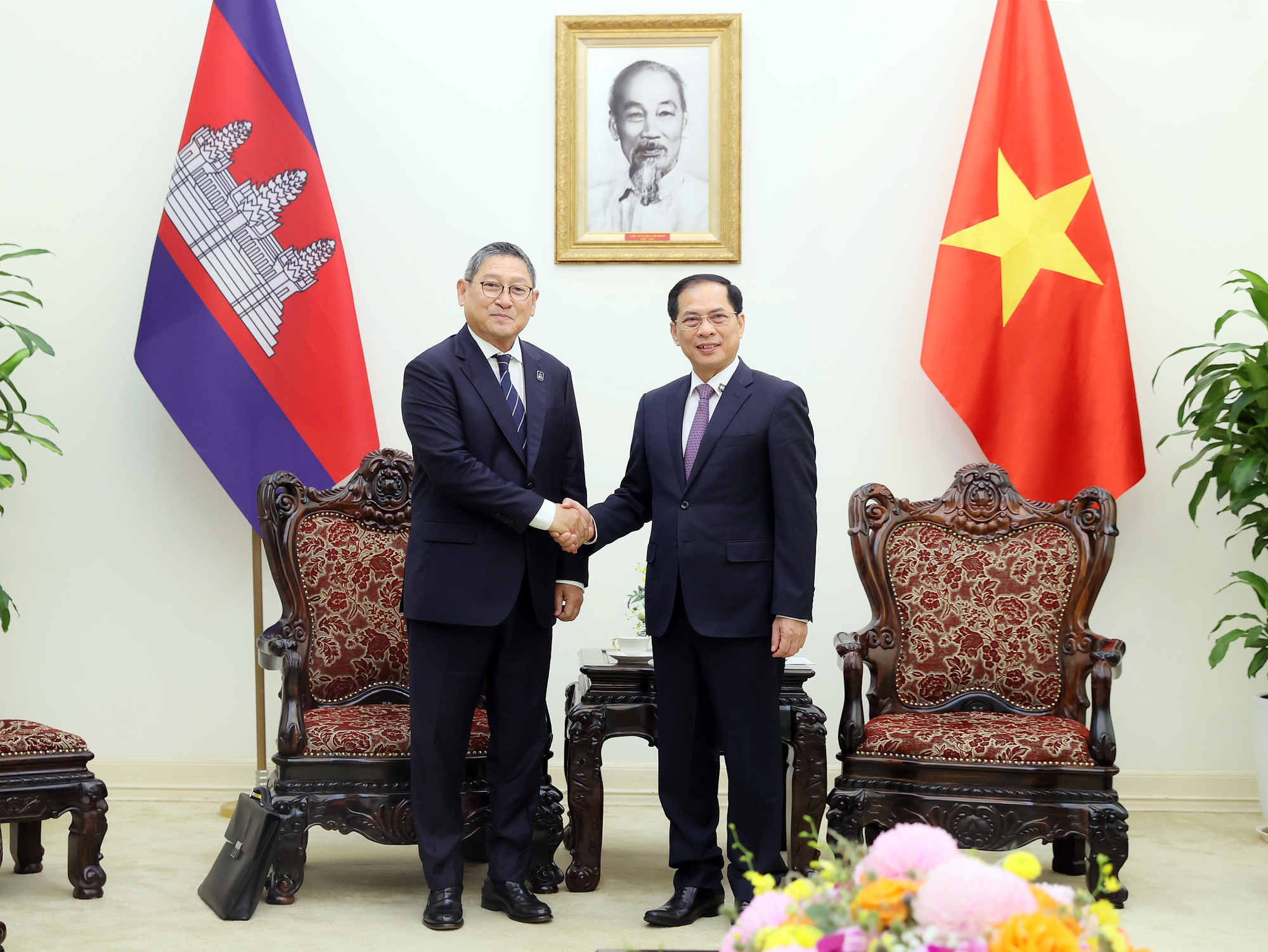 Việt Nam và Campuchia thúc đẩy hợp tác an ninh mạng sau Lễ mở ký Công ước của Liên Hợp Quốc về chống tội phạm mạng
