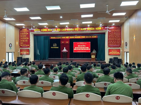 Học viên tham dự lớp bồi dưỡng kiến thức an ninh mạng và phòng, chống tội phạm sử dụng công nghệ cao năm 2025