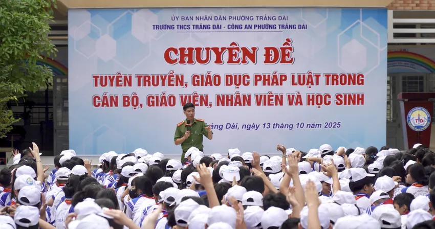 Công an tỉnh Đồng Nai phối hợp nhà trường tuyên truyền phòng chống “bắt cóc online” cho 2.000 học sinh, giáo viên