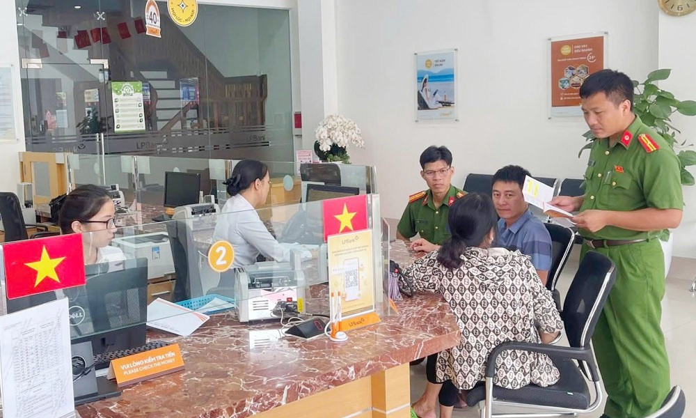 “Kết bạn” với tỷ phú ảo: Người phụ nữ bị mất 900 triệu đồng