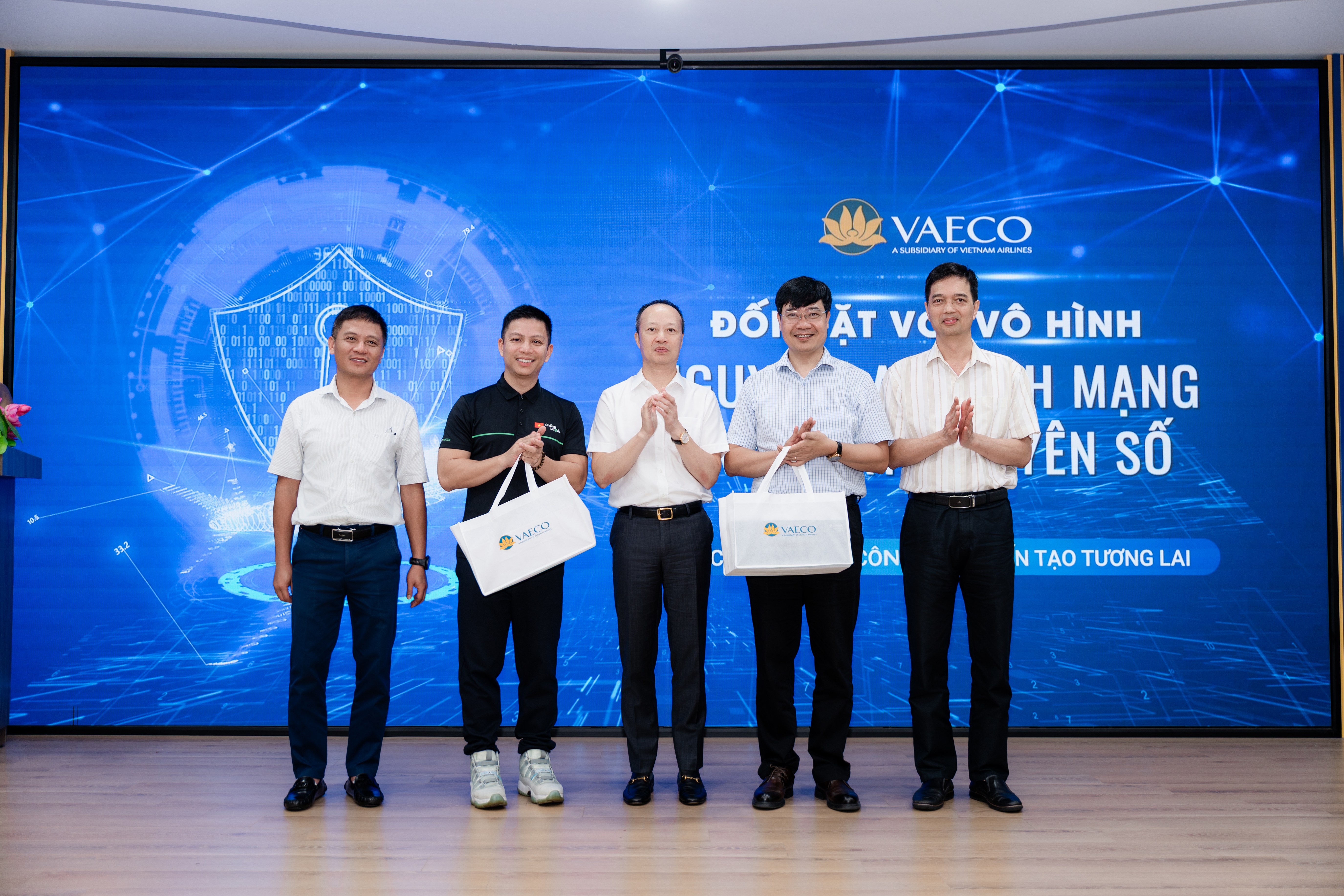 Bảo mật thông tin - Chiến lược bền vững của ngành hàng không trong kỷ nguyên số