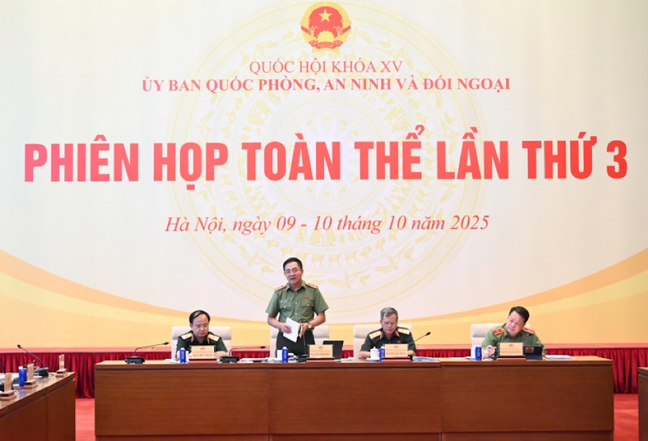 Quang cảnh cuộc họp. 