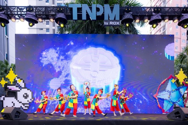 Một tiết mục biểu diễn của các em thiếu nhi