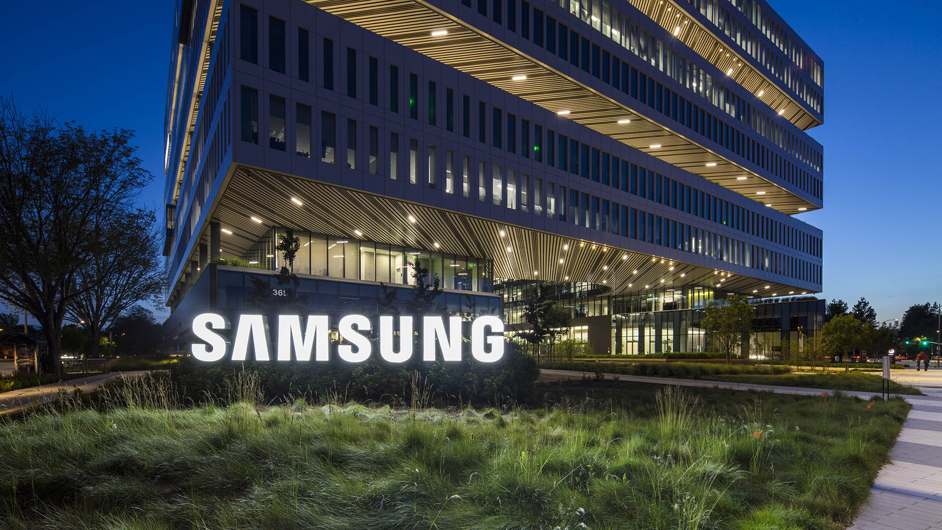 Cơn sốt AI đẩy giá chip nhớ tăng mạnh, giúp Samsung đạt lợi nhuận cao nhất kể từ 2022