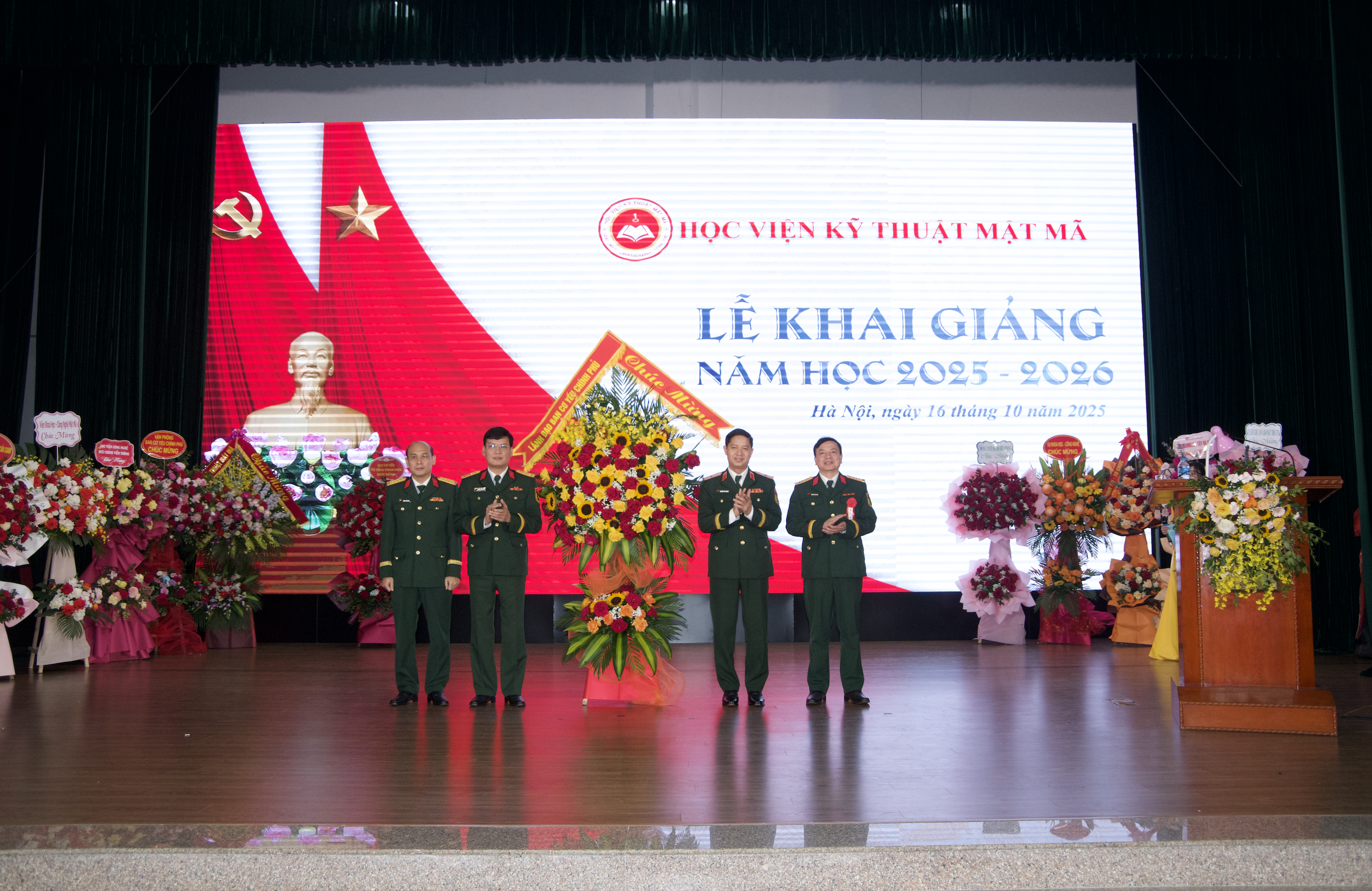 Lãnh đạo Ban Cơ yếu Chính phủ và Ban Giám đốc Học viện Kỹ thuật mật mã.