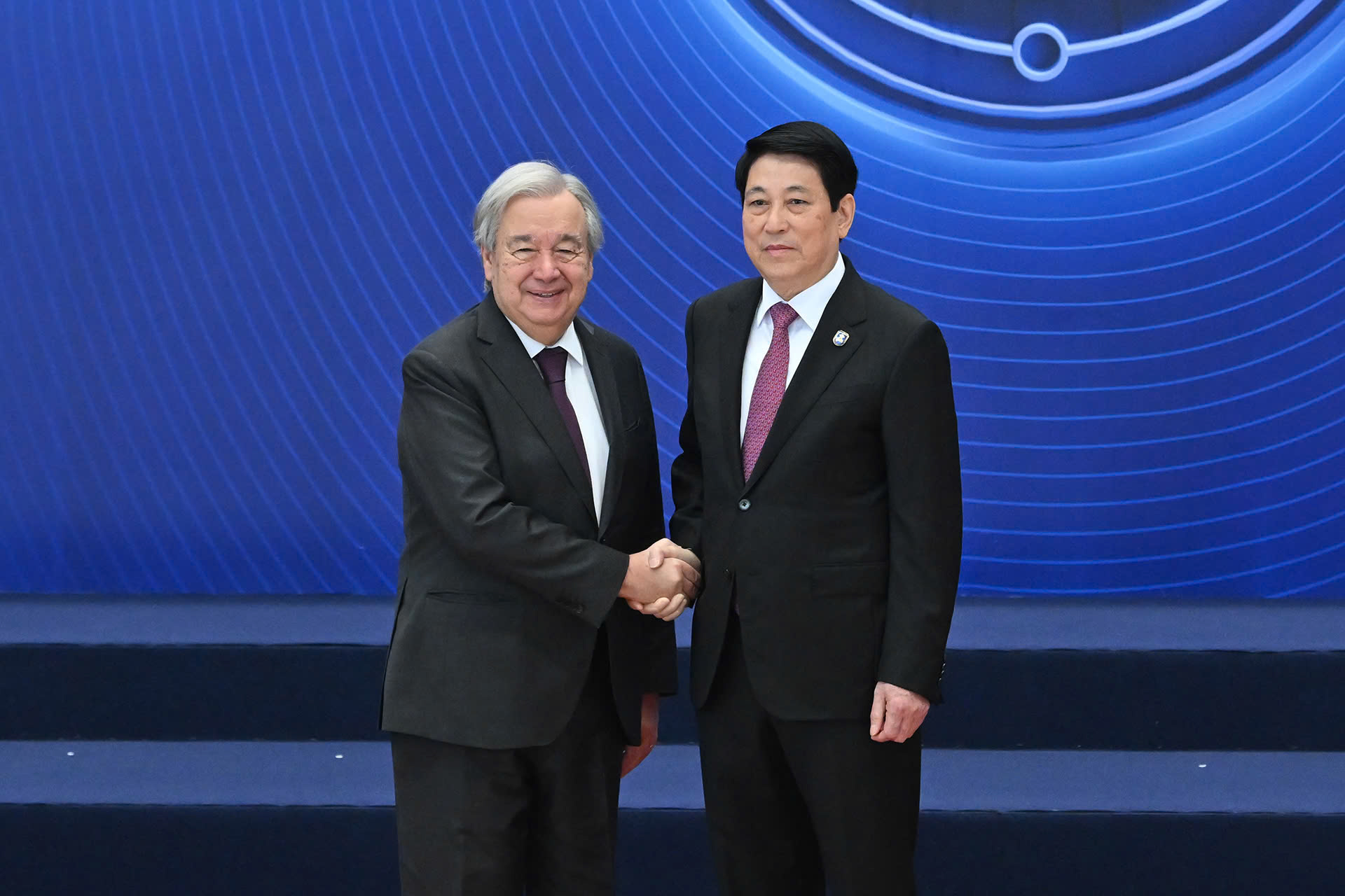 Tổng Thư ký Liên Hợp Quốc António Guterres đã dự và phát biểu tại phiên khai mạc Lễ mở ký Công ước của Liên Hợp Quốc về chống tội phạm mạng.