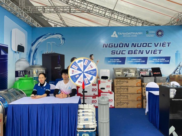 Nhìn lại dấu ấn của gian hàng Tân Á Đại Thành tại Standard Chartered Marathon 2025