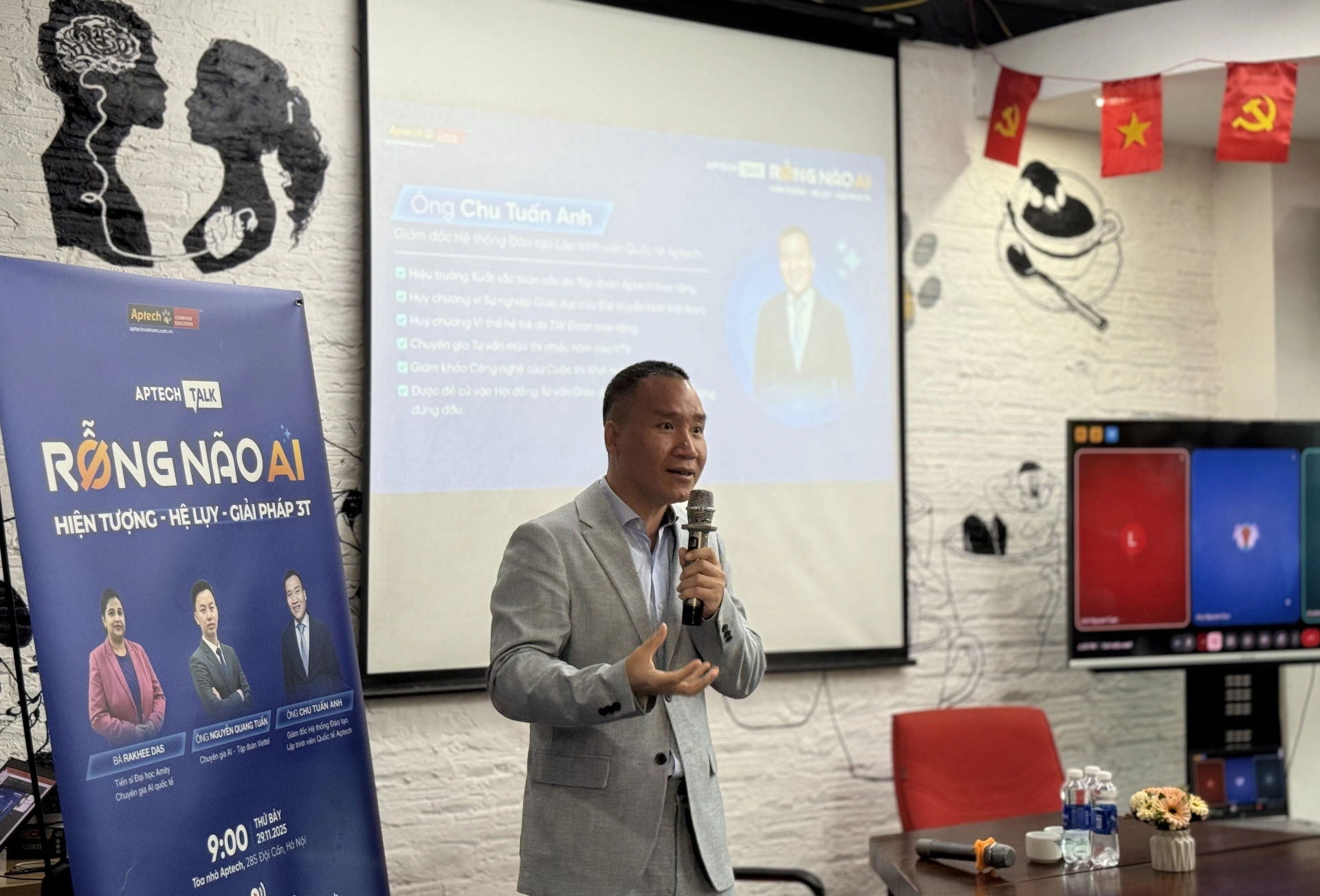 Ông Chu Tuấn Anh - Giám đốc Hệ thống Đào tạo Lập trình viên Quốc tế Aptech chia sẻ tại sự kiện