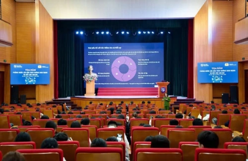 Công an phường Kim Liên phối hợp Học viện Ngân hàng tăng cường phòng chống tội phạm mạng cho sinh viên