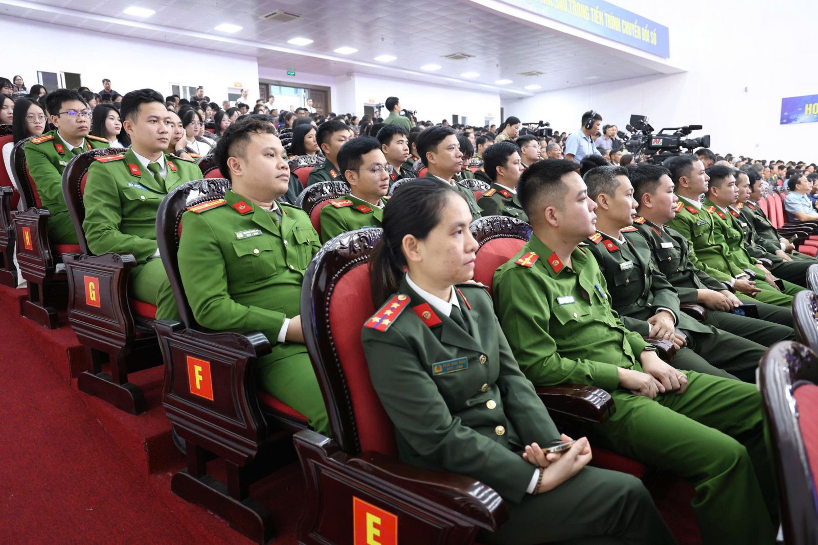 Đại biểu Công an tỉnh Ninh Bình tham dự Lễ phát động.