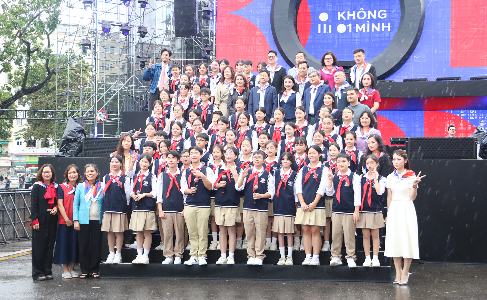 Làm thế nào để bảo vệ thanh thiếu niên, tránh bị lừa đảo, bắt cóc trực tuyến?