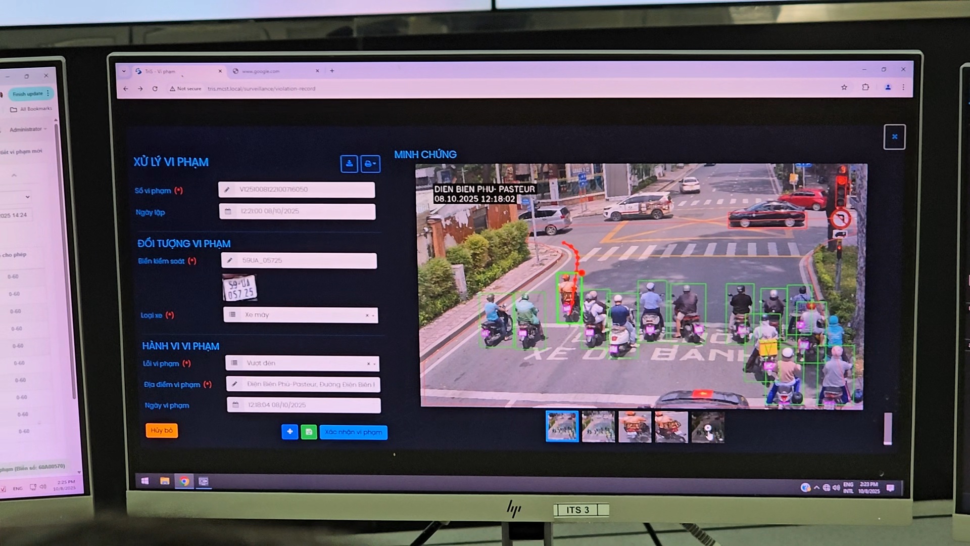 Shipper giao hàng vượt đèn đỏ tại giao lộ Điện Biên Phủ - Pasteur bị camera AI ghi lại