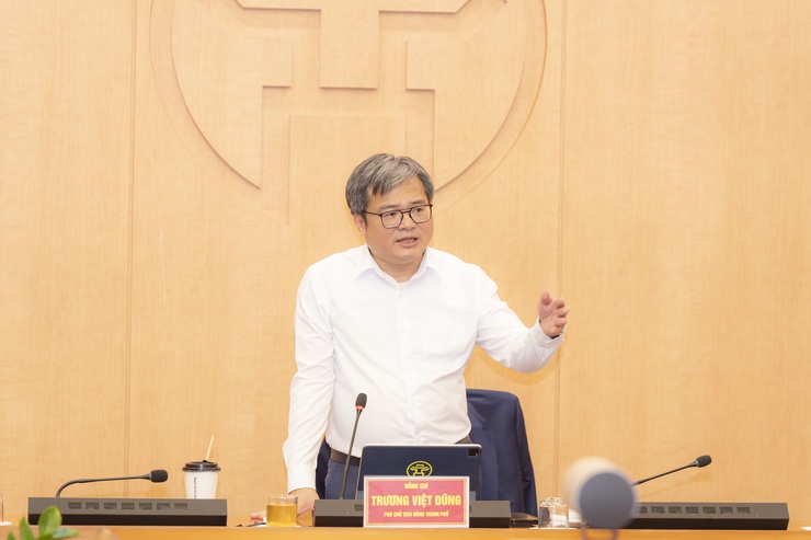 Phó Chủ tịch UBND TP. Hà Nội Trương Việt Dũng chủ trì cuộc họp về tiến độ giải ngân và nhiệm vụ KHCN - chuyển đổi số sáng 24/11.