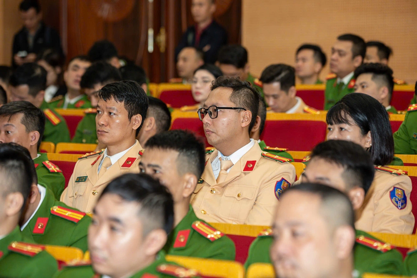 Đại diện các đơn vị Công an TP Hà Nội tham dự hội nghị.