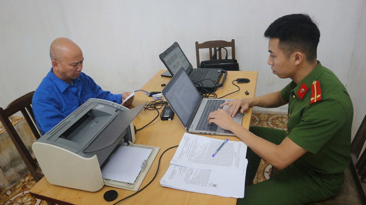 Đối tượng Nguyễn Văn Đạt và một số đối tượng khác thành lập Công ty cổ phần DIGITAL SPACE Việt Nam nhằm lôi kéo nhiều người dân tham gia đầu tư tiền ảo