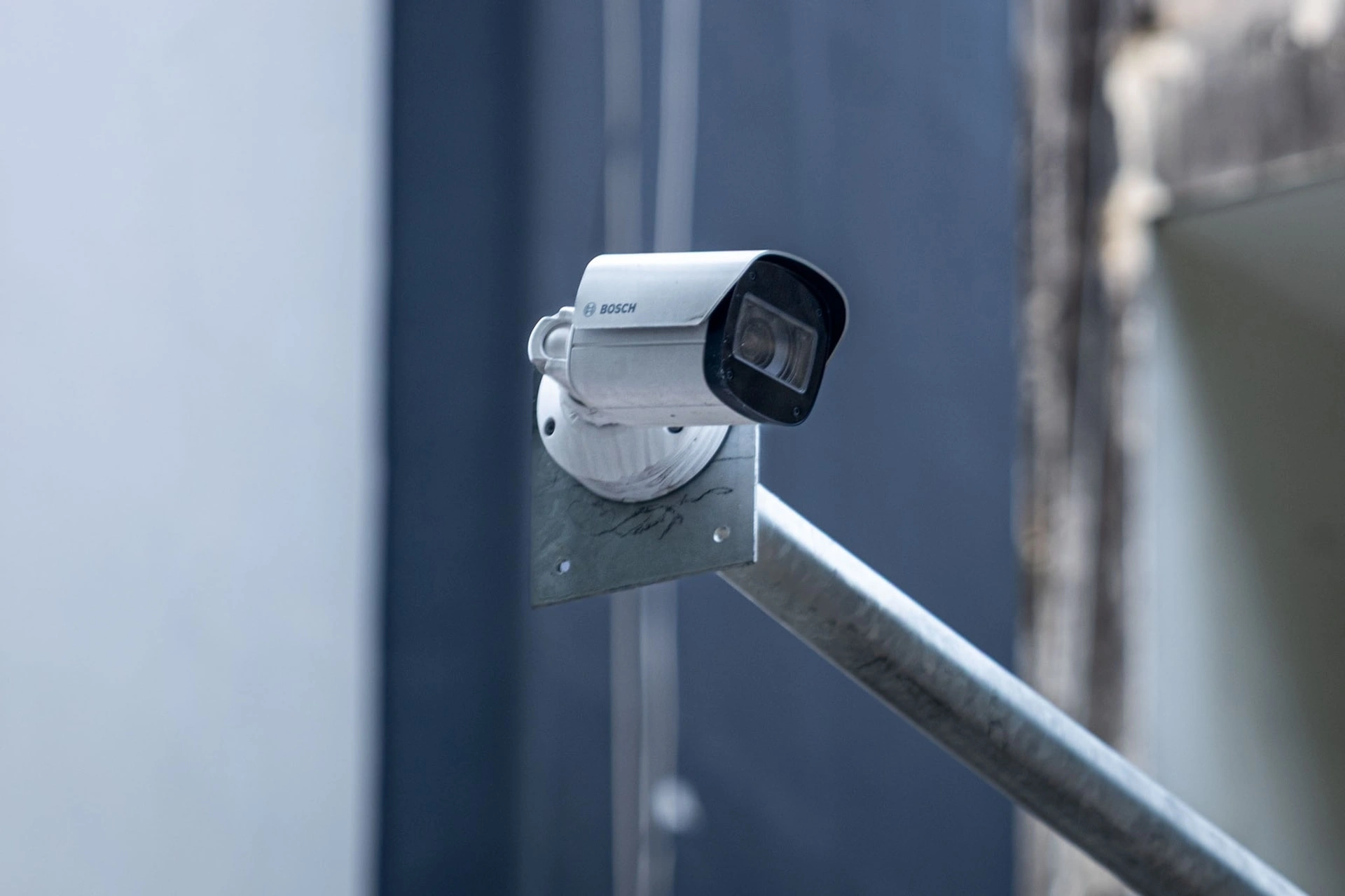 Camera AI ghi nhận các lỗi phổ biến gồm vượt đèn đỏ, chạy quá tốc độ, đi sai làn đường/ngược chiều, dừng đỗ sai quy định, không chấp hành hiệu lệnh vạch kẻ đường.