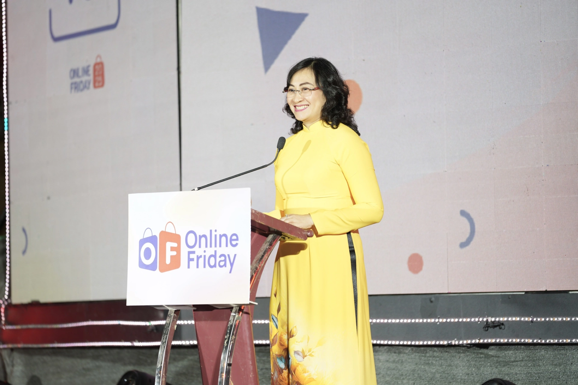 Thứ trưởng Bộ Công Thương Phan Thị Thắng