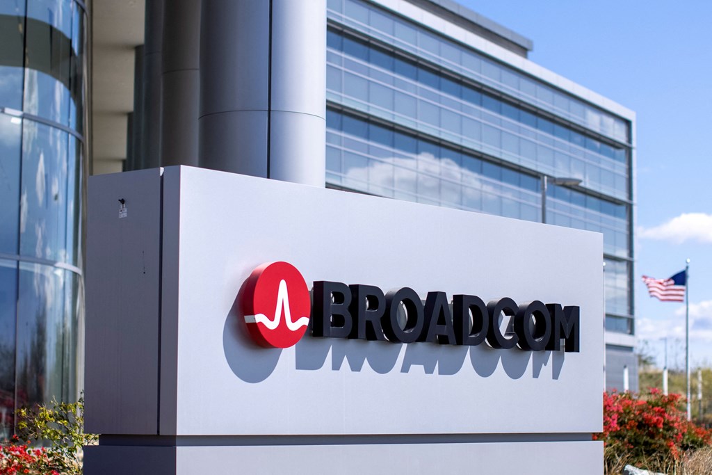 Biểu tượng của công ty Broadcom. Ảnh Reuters