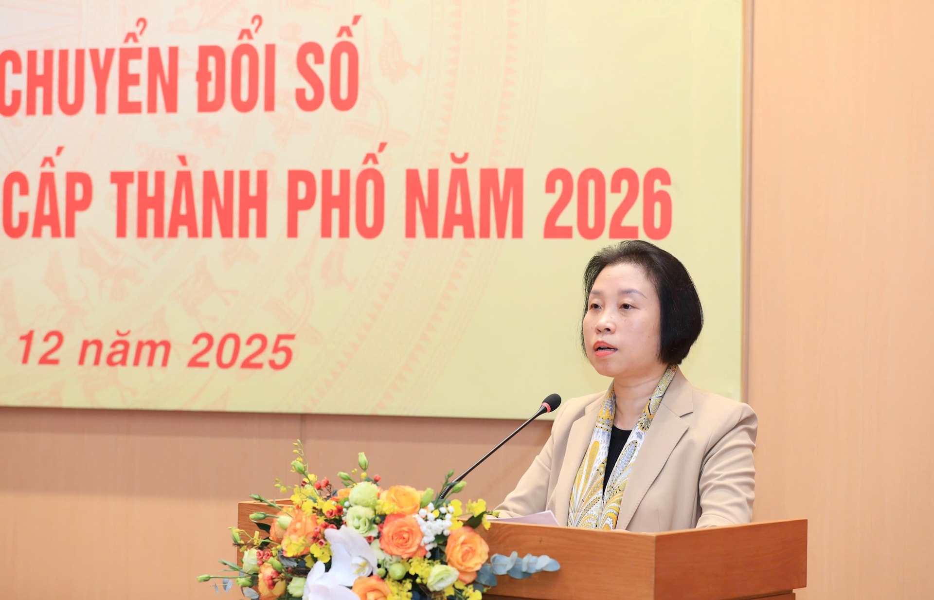 Phó Chủ tịch HĐND TP Hà Nội, Phó Trưởng đoàn ĐBQH TP Phạm Thị Thanh Mai phát biểu chỉ đạo tại hội nghị trực tuyến triển khai kế hoạch chuyển đổi số của HĐND các cấp.