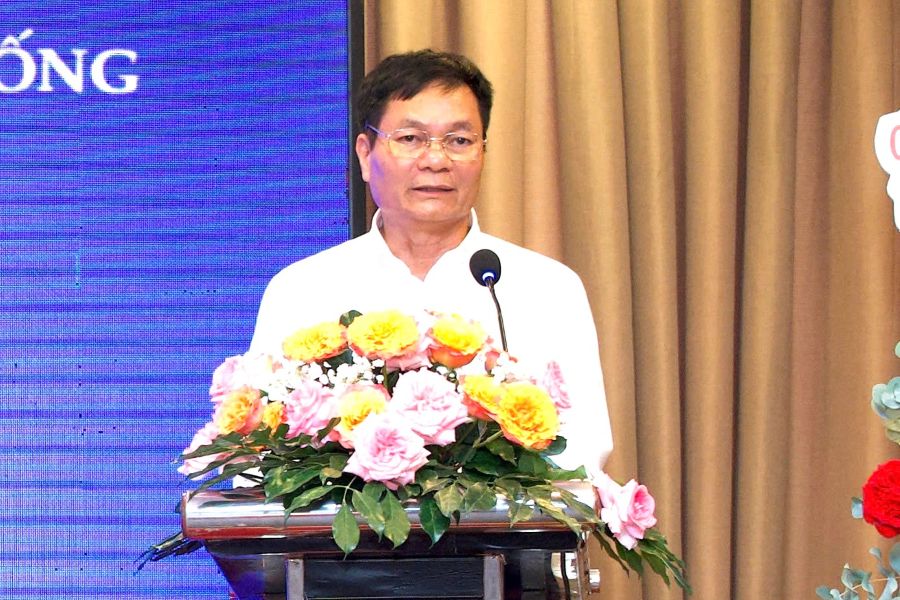 Thiếu tướng, Tiến sĩ Lê Minh Mạnh - Chi hội trưởng Chi hội phía Nam, Hiệp hội An ninh mạng Quốc Gia phát biểu tại hội thảo. Ảnh: Đỗ Doãn