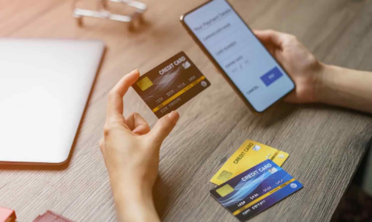 Khi báo chí, ngân hàng và lực lượng chức năng cùng vào cuộc chống lừa đảo ngân hàng số