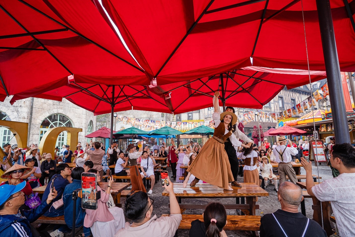 Những show diễn mùa hè sẽ quay trở lại với du khách tại Sun World Ba Na Hills 