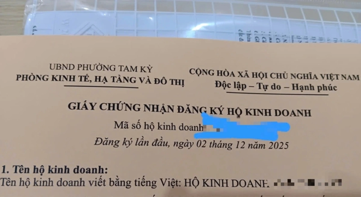 Người dân phản ánh vừa được cấp giấy phép ngày 2-12 thì đến ngày 3-12 đã nhận được cuộc gọi từ kẻ lừa đảo