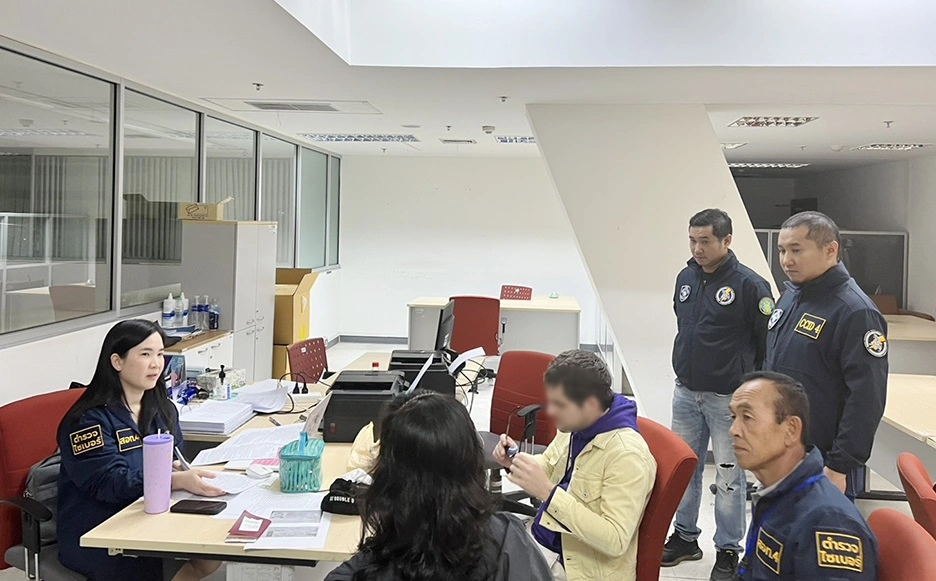 Cảnh sát phòng chống tội phạm mạng Thái Lan thẩm vấn Gabriel. Ảnh Scan.Netsecurity