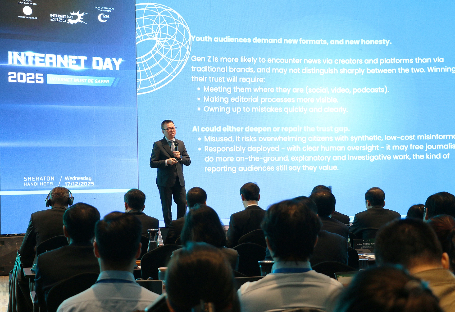 Ông Lê Quốc Minh phát biểu tại sự kiện Internet Day, sáng 17/12 tại Hà Nội