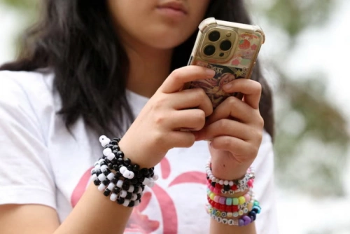 Australia bắt đầu áp lệnh cấm trẻ em sử dụng mạng xã hội!